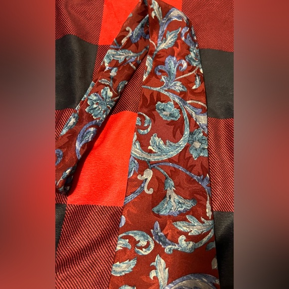Vintage Oscar de la Renta Couture Collection Patterned Tie 100% Silk. EUC - Picture 7 of 7